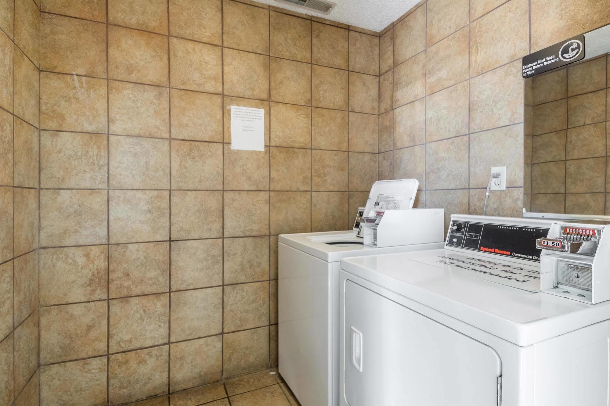 Hotel 465 By Regency Indianapolis Esterno foto